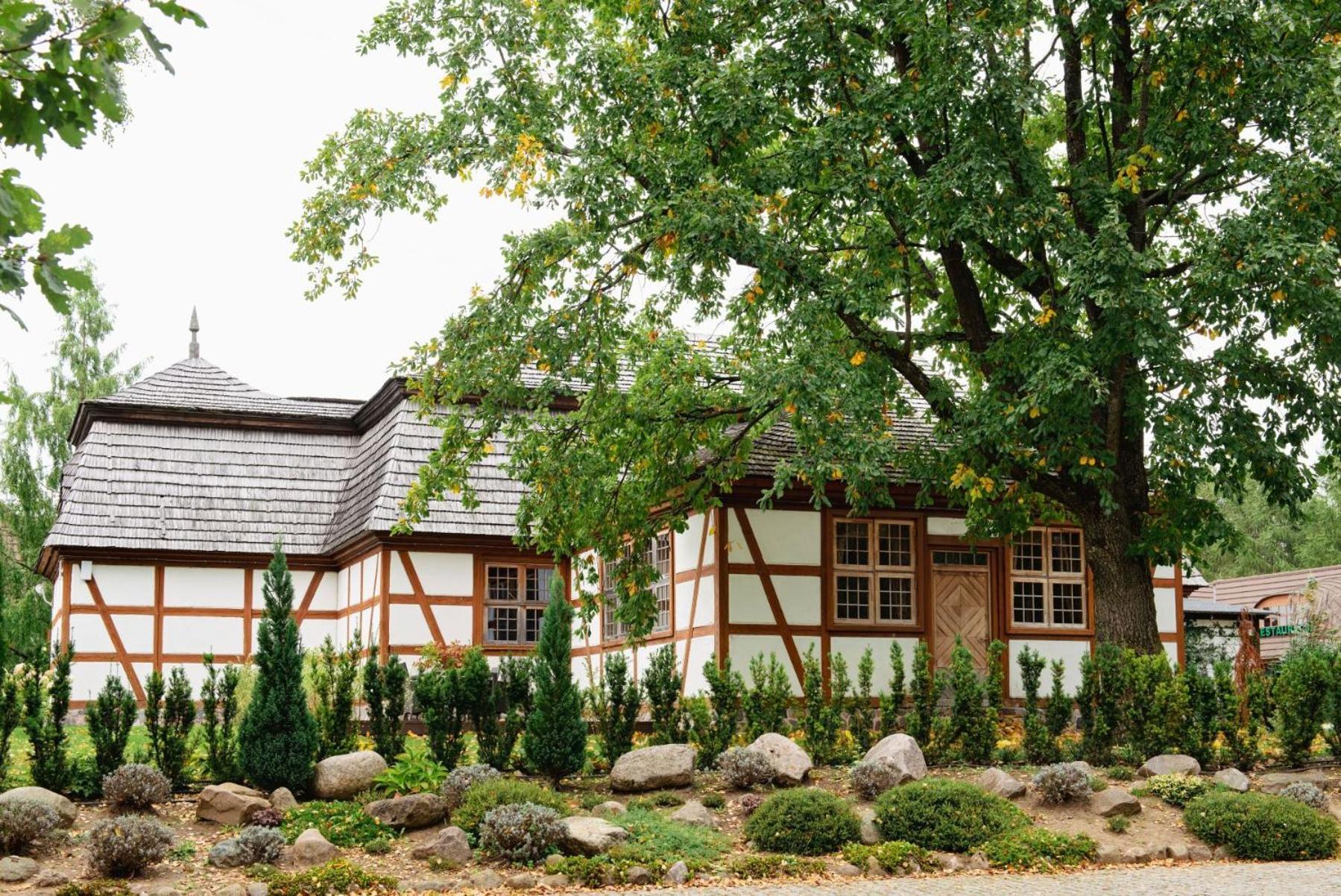 Hotel Szymbark Exterior foto